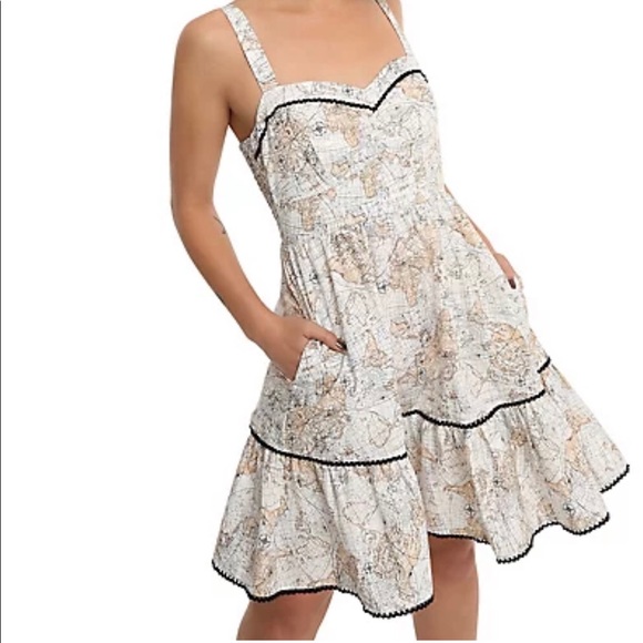 World Map Dress - Picture 3 of 3